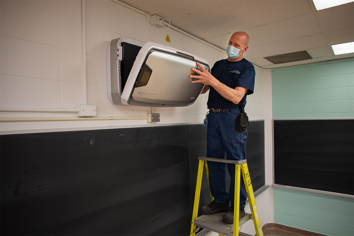 U of T assesses, upgrades classroom ventilation as it plans for in-person learning this fall